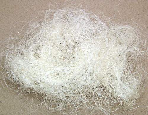 Sisal gebleekt zak ca. 1kilo Sisal, 1kg/polybag natuurlijke vuller