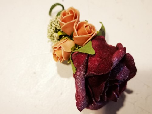 Corsage Roos Burgundy cava creme CEM41 Maatwerk