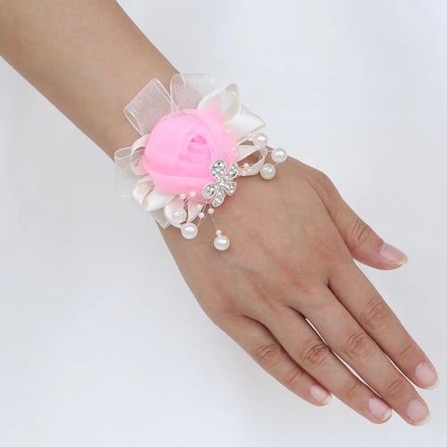 [A-023013] Luxe Polscorsage Roze Satijnroos met broche en parels kant en klaar