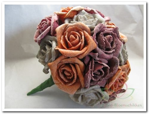 [A-008165] Bruidsboeket Foamrozen Rusty Burgundy EM71 